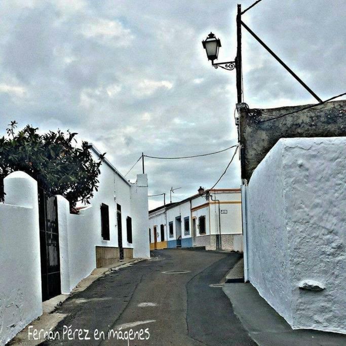 Cortijo Los Garridos - 8 Huespedes Fernan Perez المظهر الخارجي الصورة